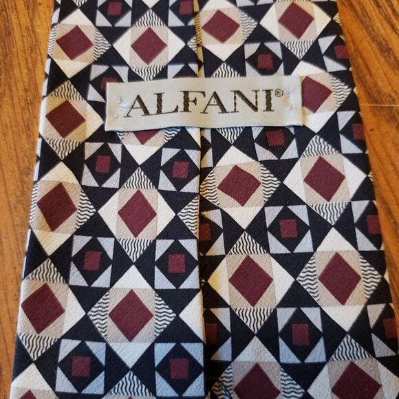 Alfani Mens Silk Black and Red Dimond Pattern Geometric Formal Necktie Tie - Picture 3 of 3
